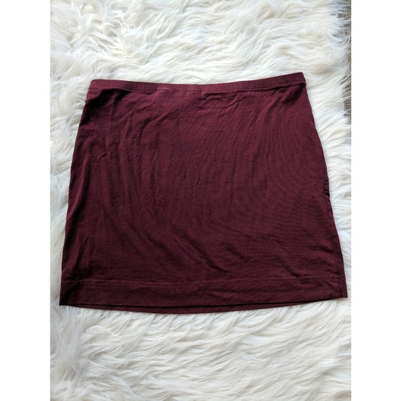 ❗ Last Chance ❗H&M Maroon Pencil Skirt - Picture 2 of 3